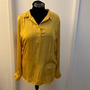 Dolan satiny front shirt with stretchy back